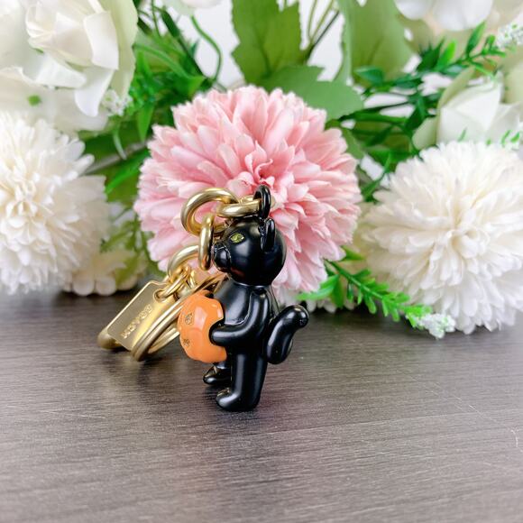 Coach CW480 Halloween Cat Bag Charm - Picture 2 of 5